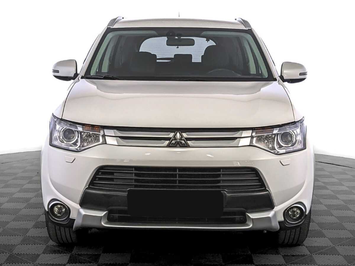 Mitsubishi Outlander, 2014 - фото №2
