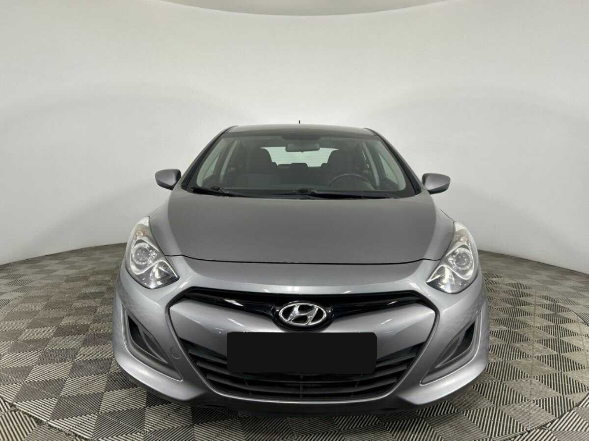 Hyundai i30, 2012 - фото №2