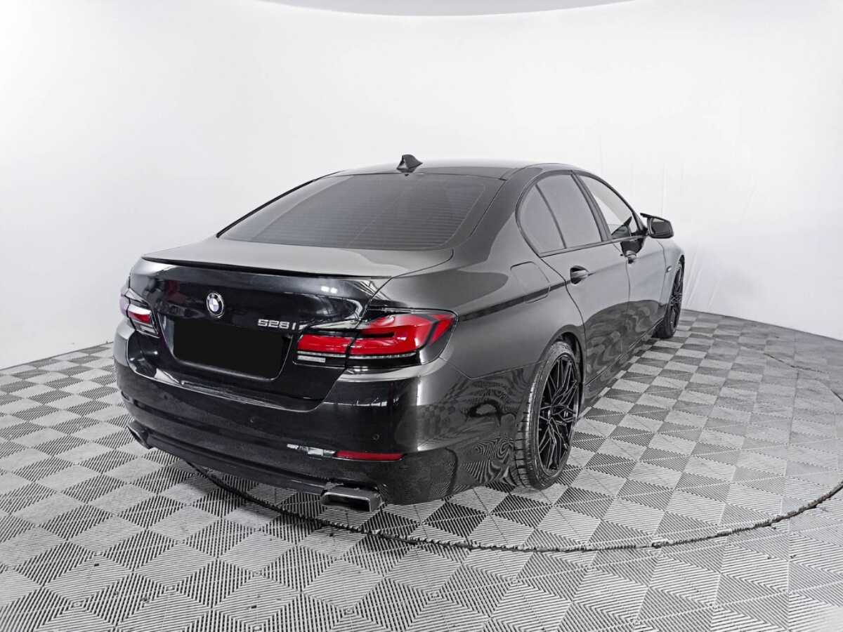 BMW 5 серии 528i xDrive, 2012 - фото №4