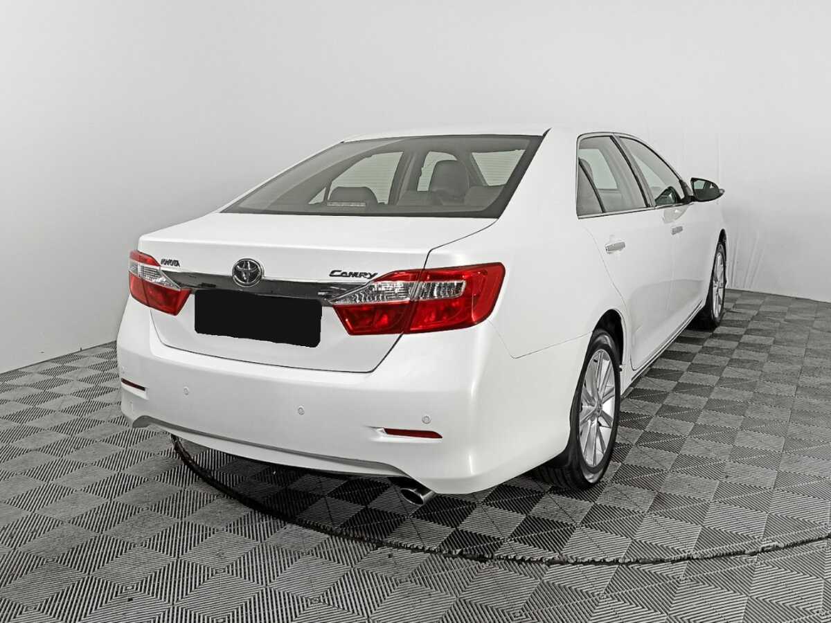 Toyota Camry, 2014 - фото №4