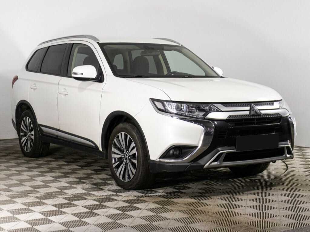Mitsubishi Outlander, 2020 - фото №3