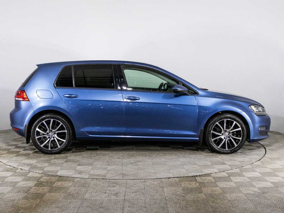 Volkswagen Golf, 2012 - фото №4