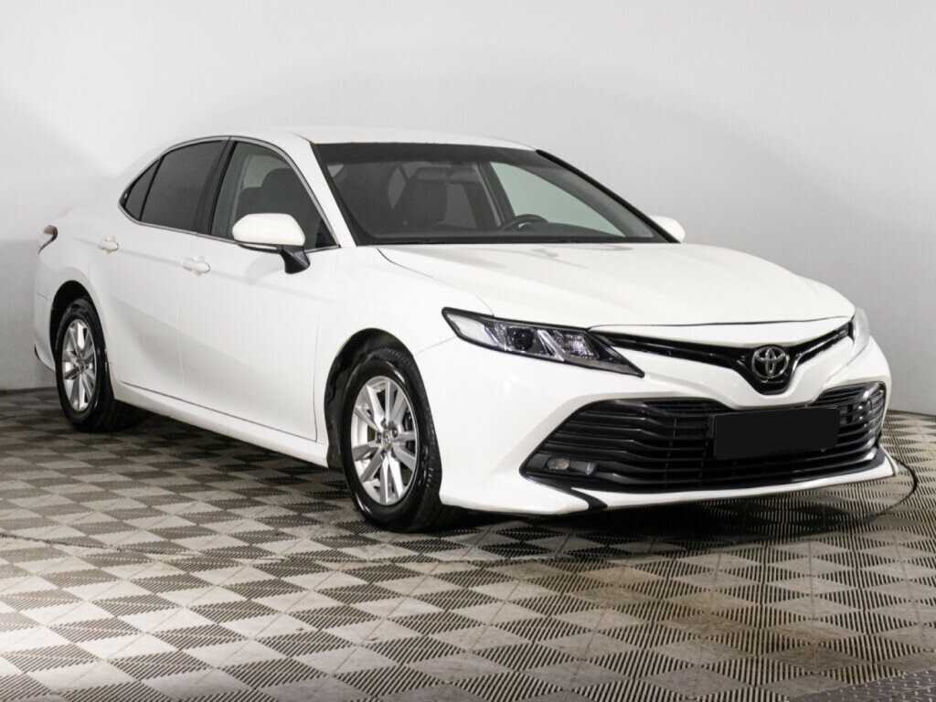 Toyota Camry, 2018 - фото №3