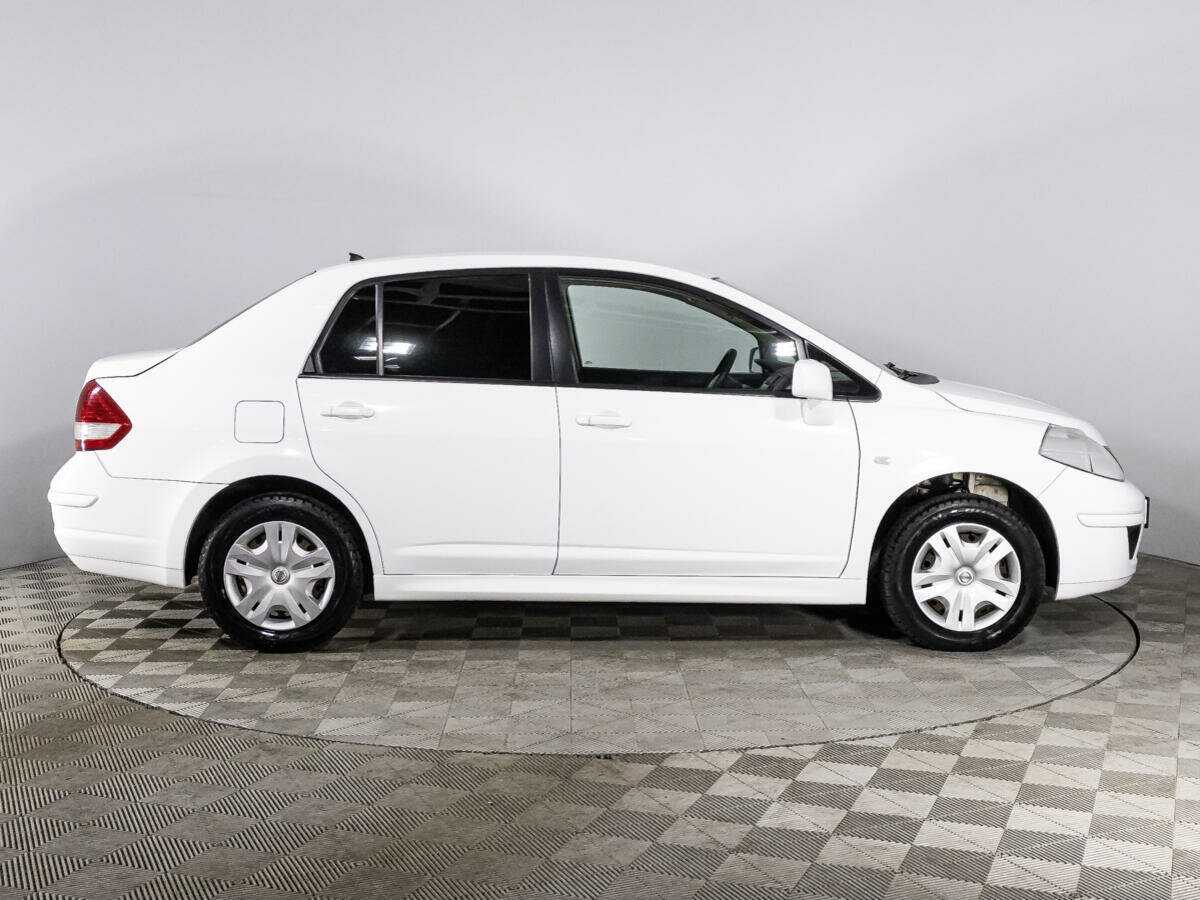 Nissan Tiida, 2013 - фото №4