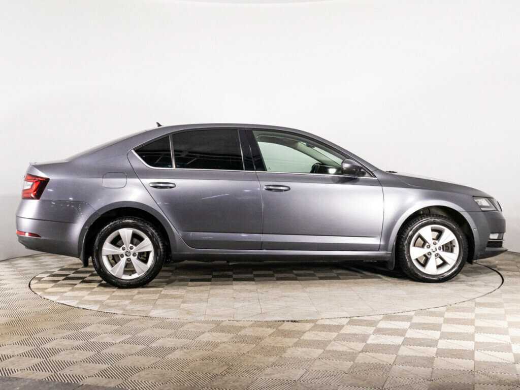 Skoda Octavia, 2018 - фото №4