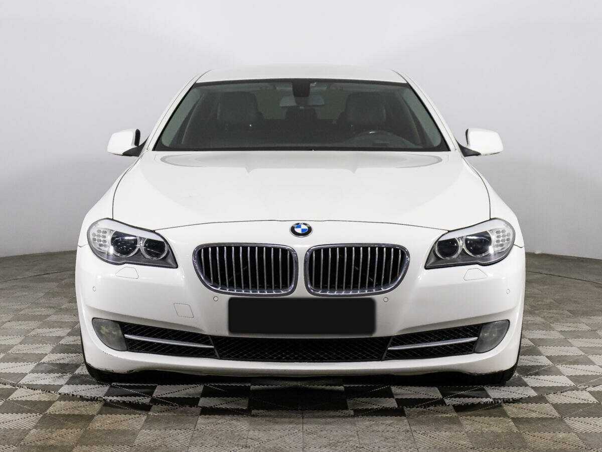 BMW 5 серии 520i, 2012 - фото №2