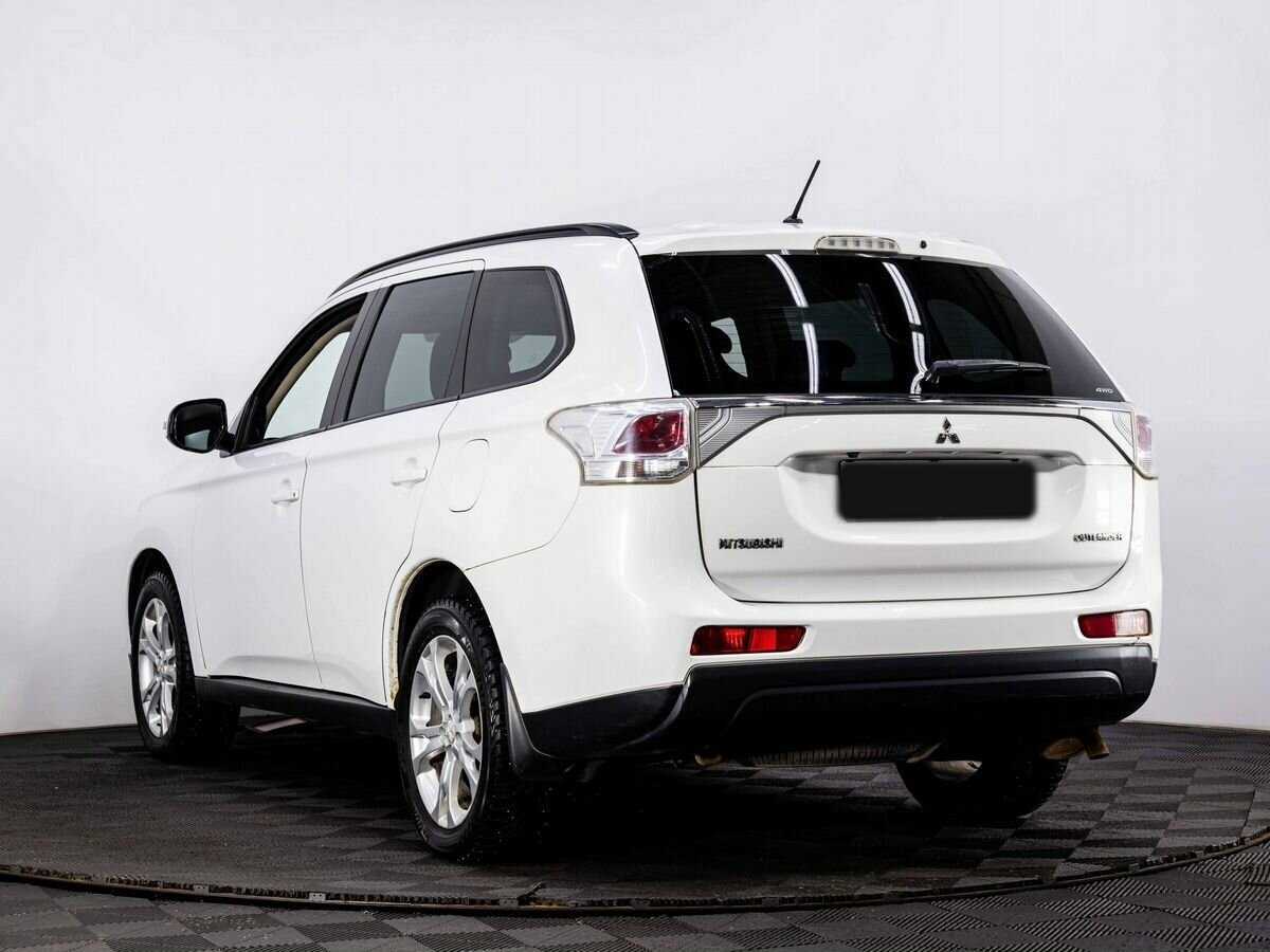Mitsubishi Outlander, 2012 - фото №4