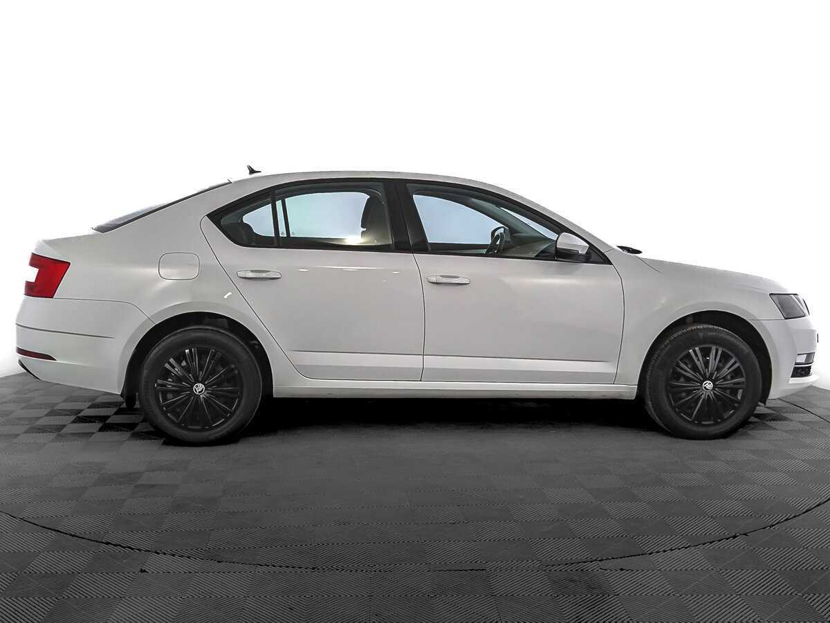 Skoda Octavia, 2018 - фото №4