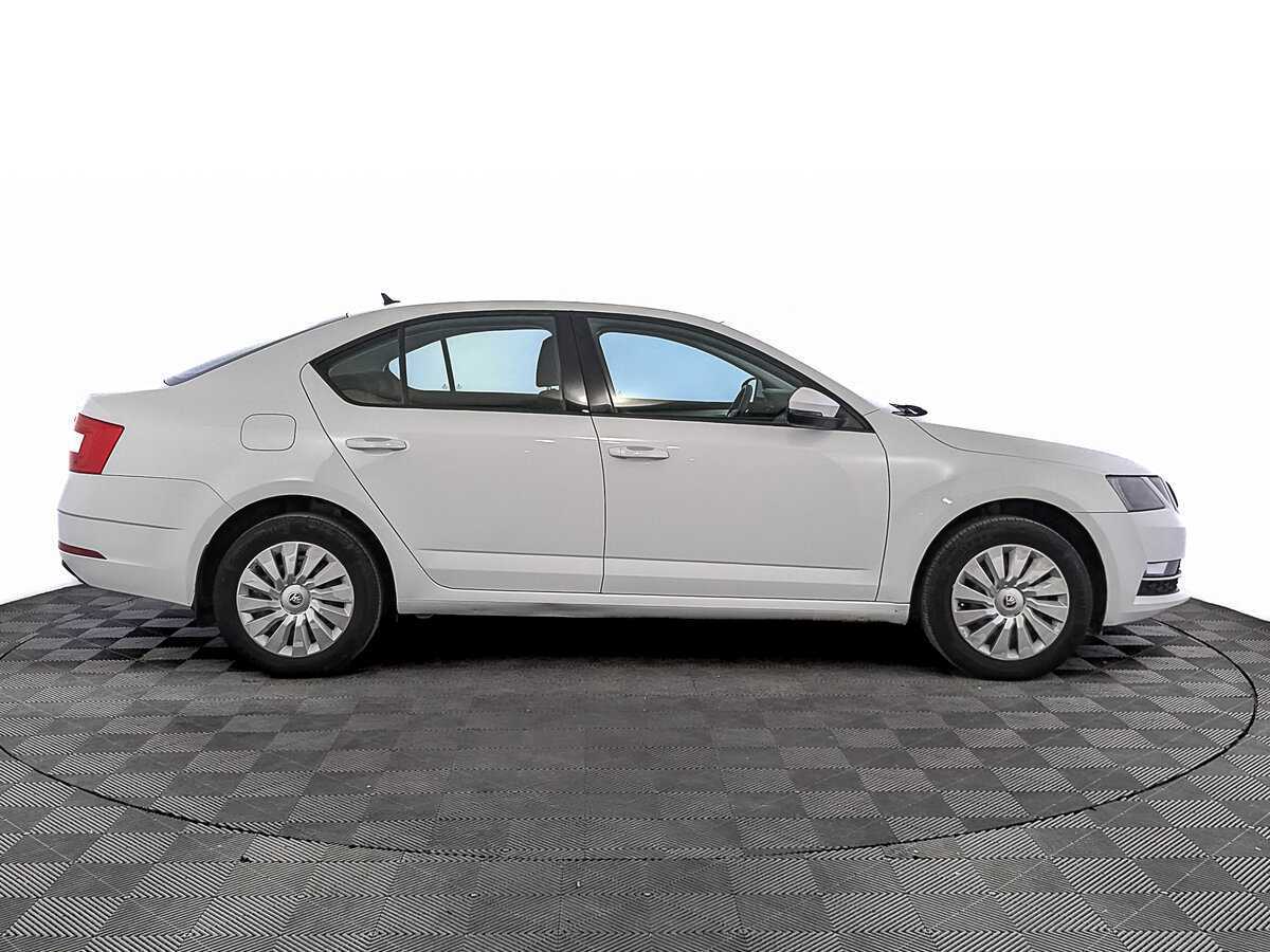 Skoda Octavia, 2019 - фото №4