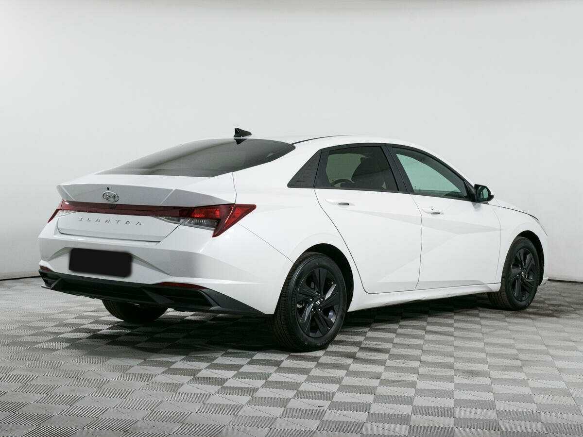 Hyundai Elantra, 2021 - фото №3