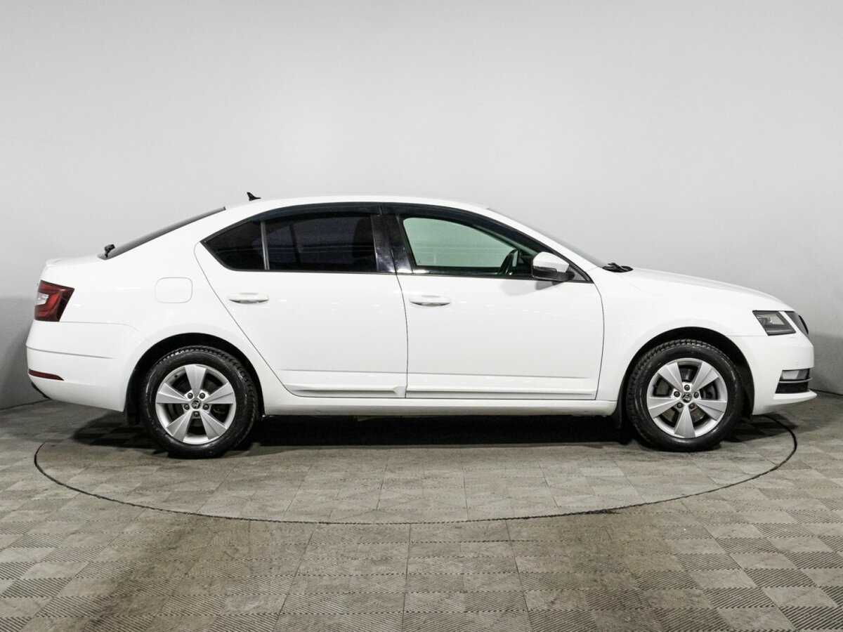 Skoda Octavia, 2017 - фото №4