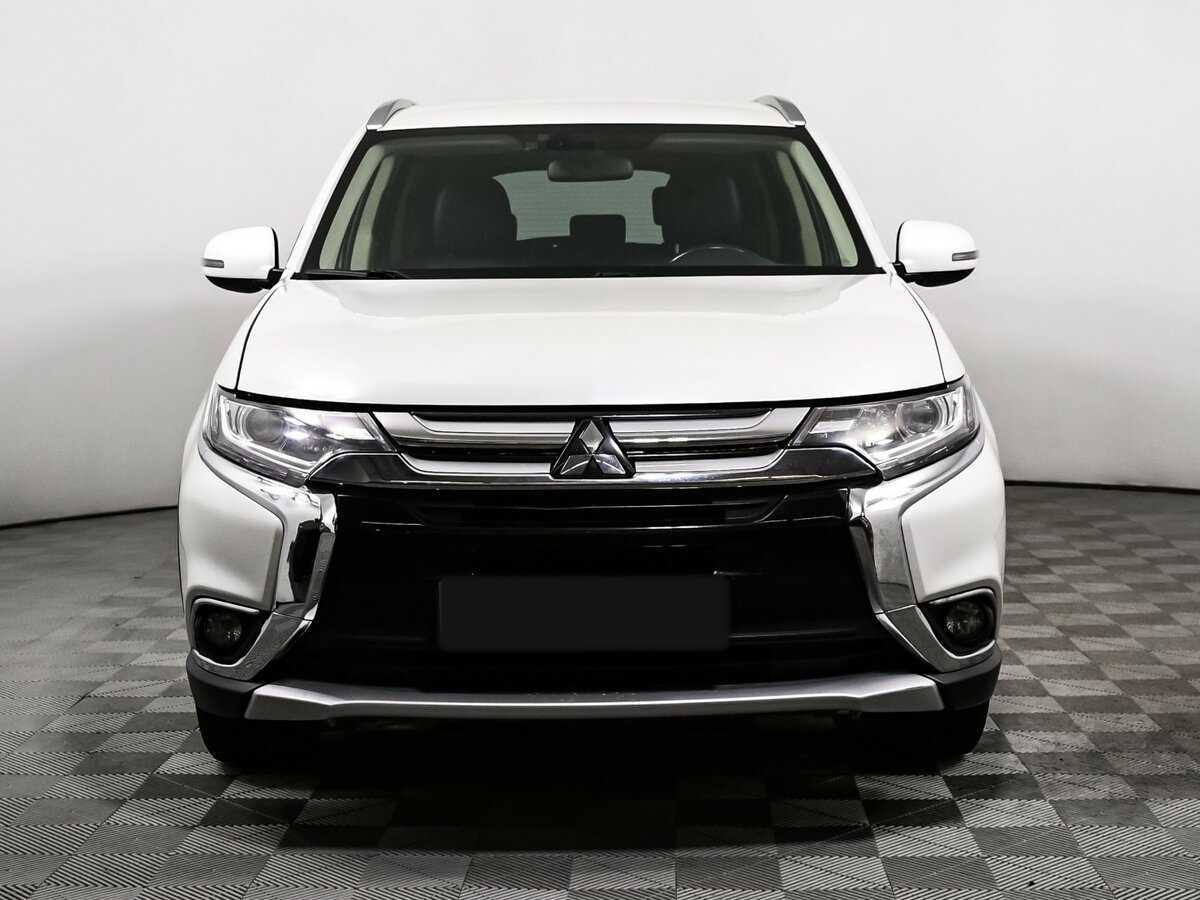 Mitsubishi Outlander, 2017 - фото №2