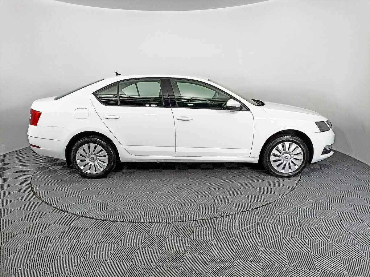 Skoda Octavia, 2020 - фото №4