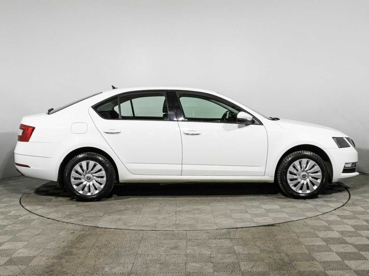 Skoda Octavia, 2019 - фото №4