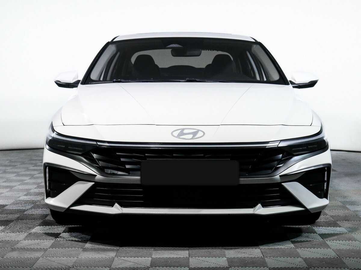 Hyundai Elantra, 2023 - фото №2