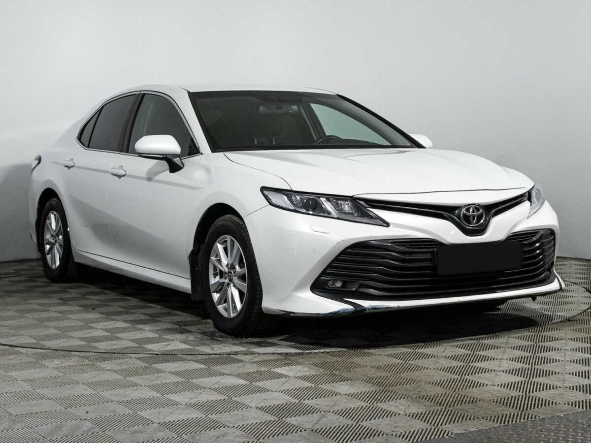 Toyota Camry, 2018 - фото №3