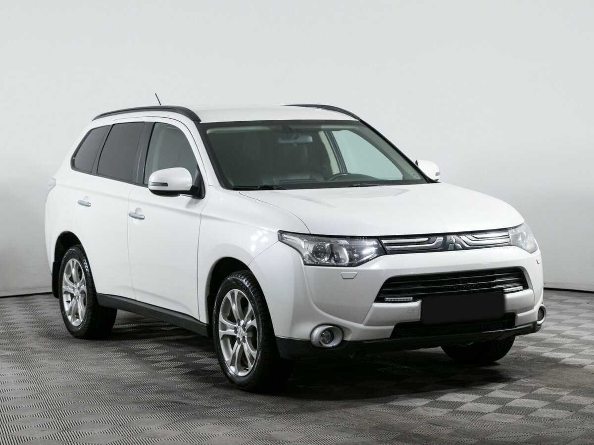 Mitsubishi Outlander, 2013 - фото №3