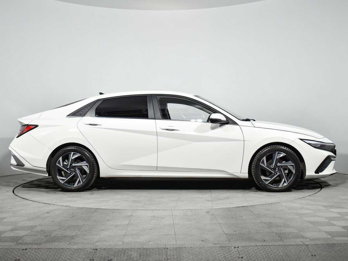 Hyundai Elantra, 2023 - фото №4