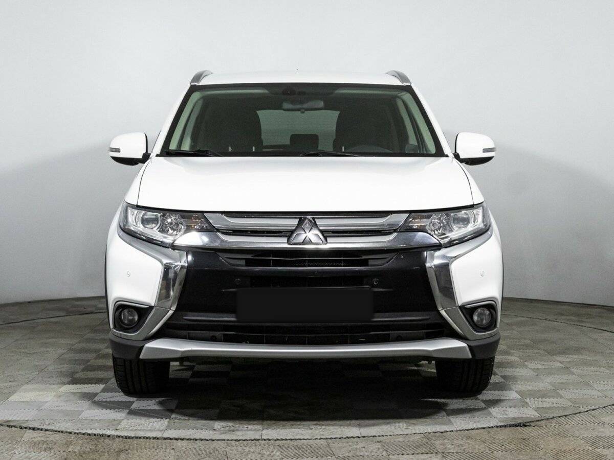 Mitsubishi Outlander, 2016 - фото №2