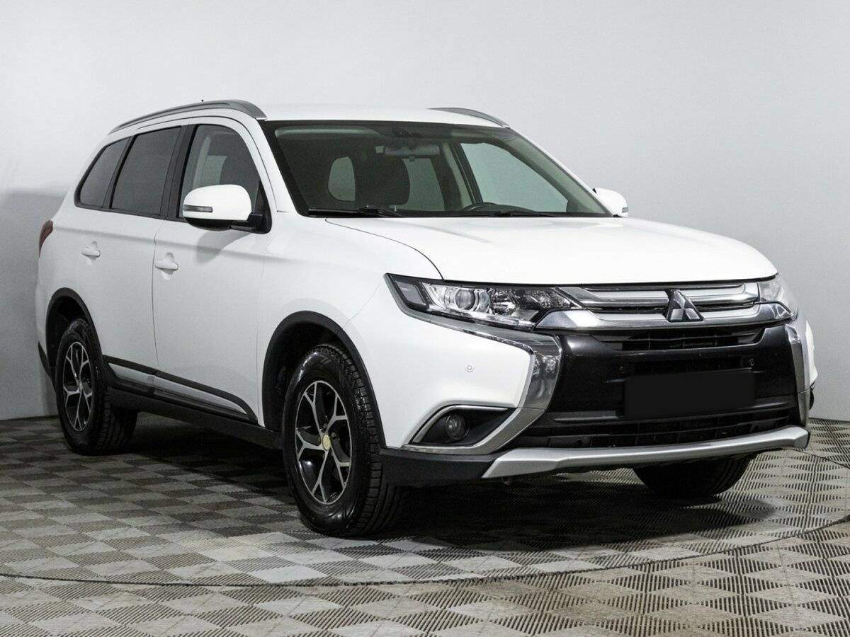 Mitsubishi Outlander, 2016 - фото №3