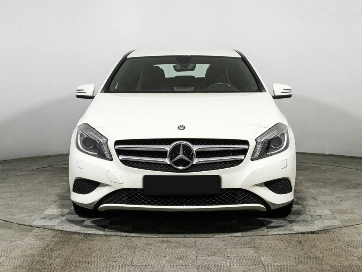 Mercedes-Benz A-Класс 180, 2013 - фото №2