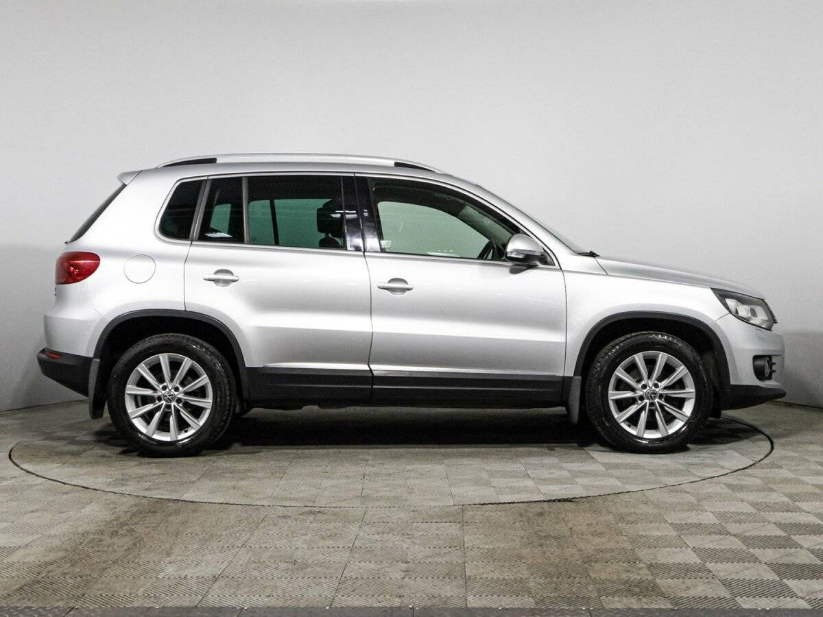 Volkswagen Tiguan, 2012 - фото №4
