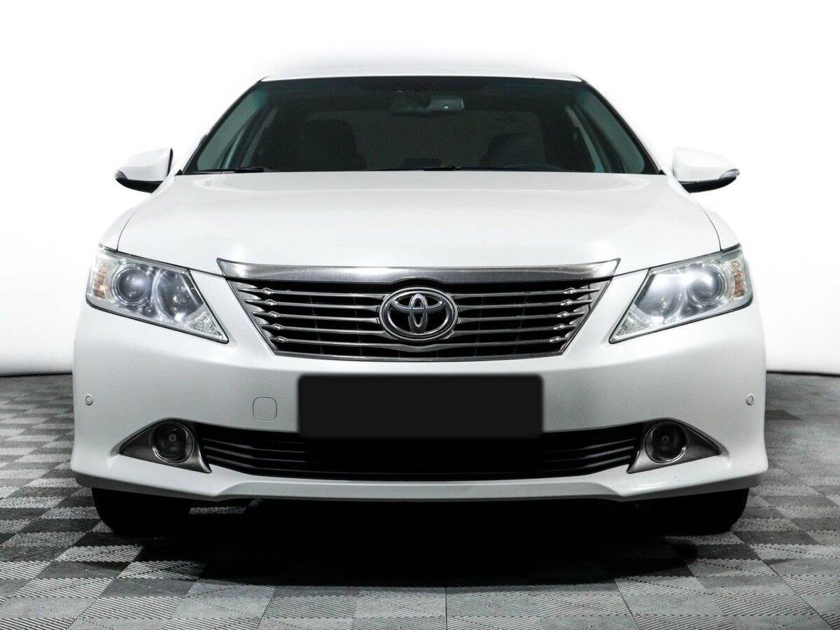 Toyota Camry, 2013 - фото №2