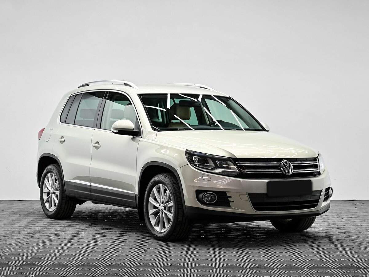 Volkswagen Tiguan, 2012 - фото №2