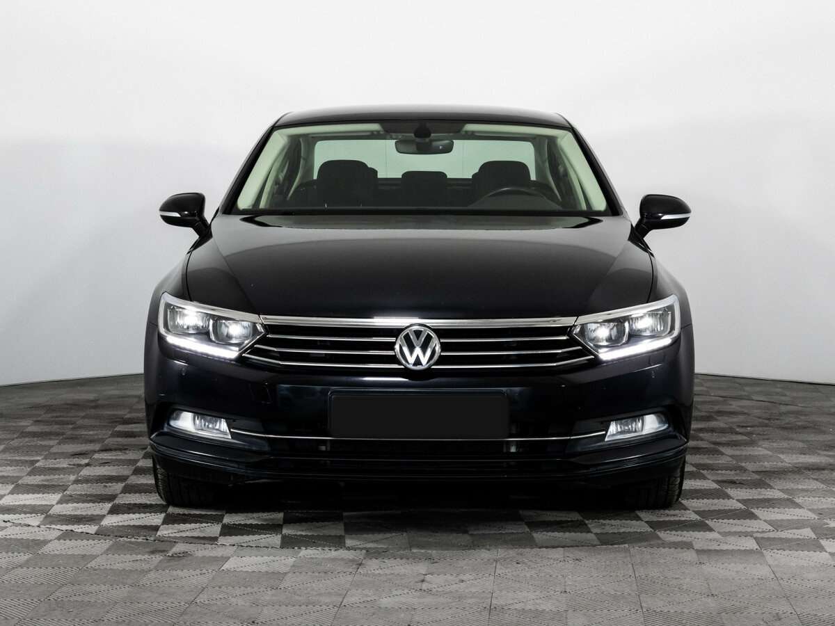 Volkswagen Passat, 2018 - фото №3