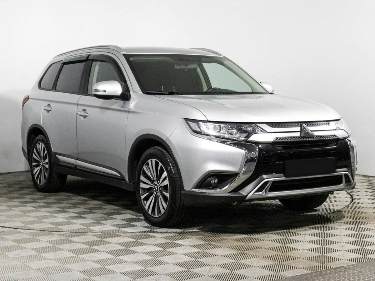 Mitsubishi Outlander, 2020 - фото №3