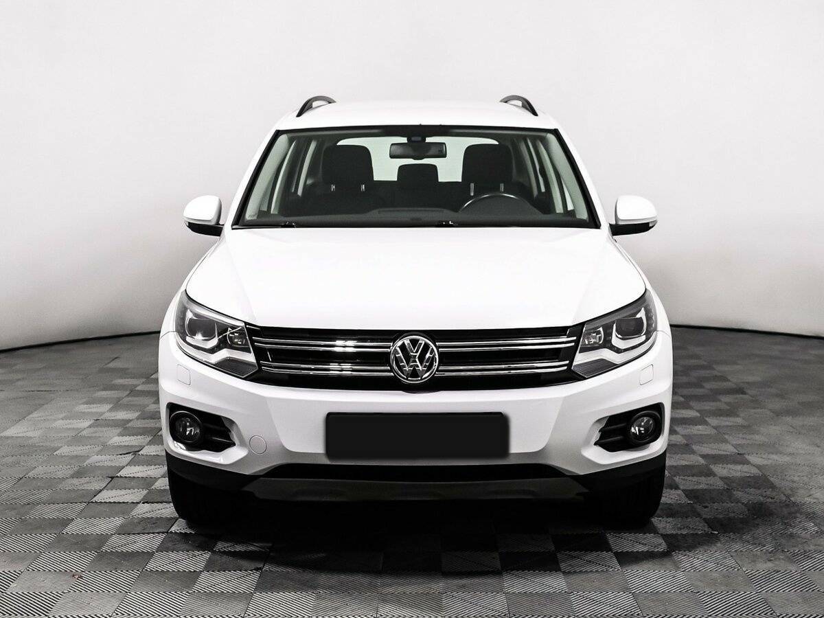 Volkswagen Tiguan, 2015 - фото №2