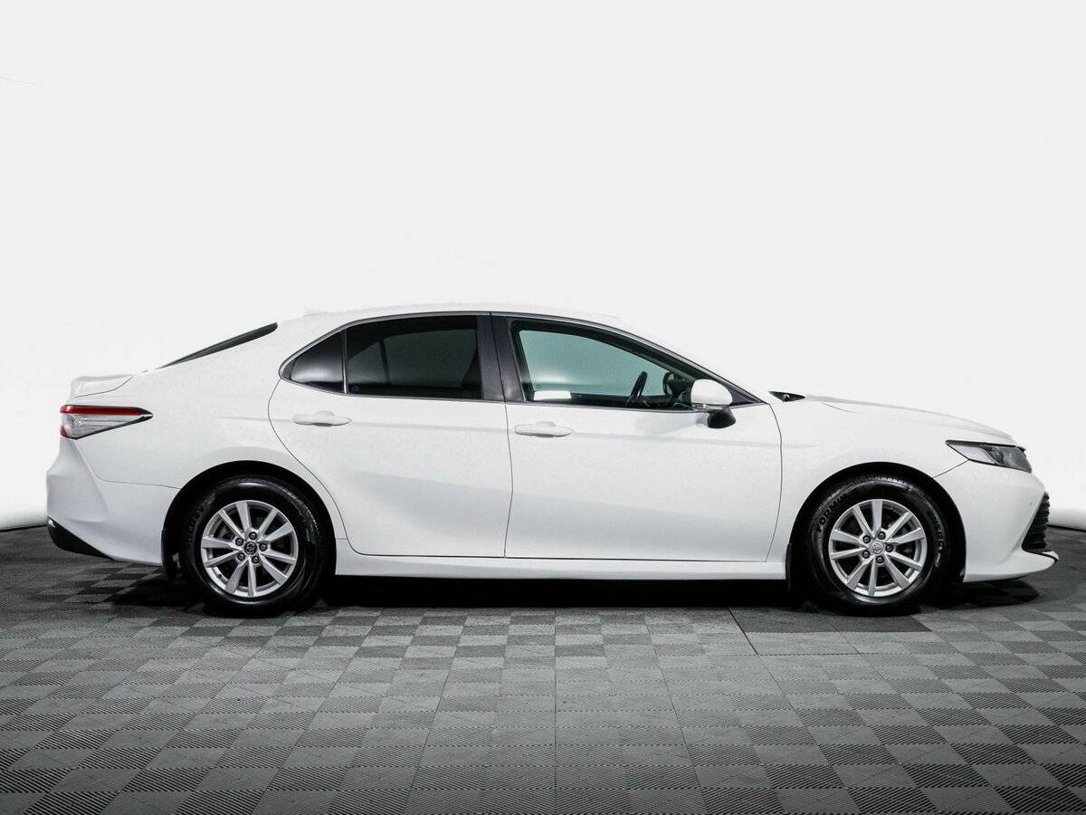 Toyota Camry, 2018 - фото №4