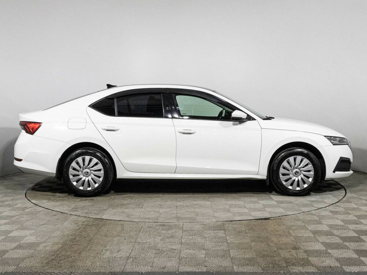 Skoda Octavia, 2021 - фото №4
