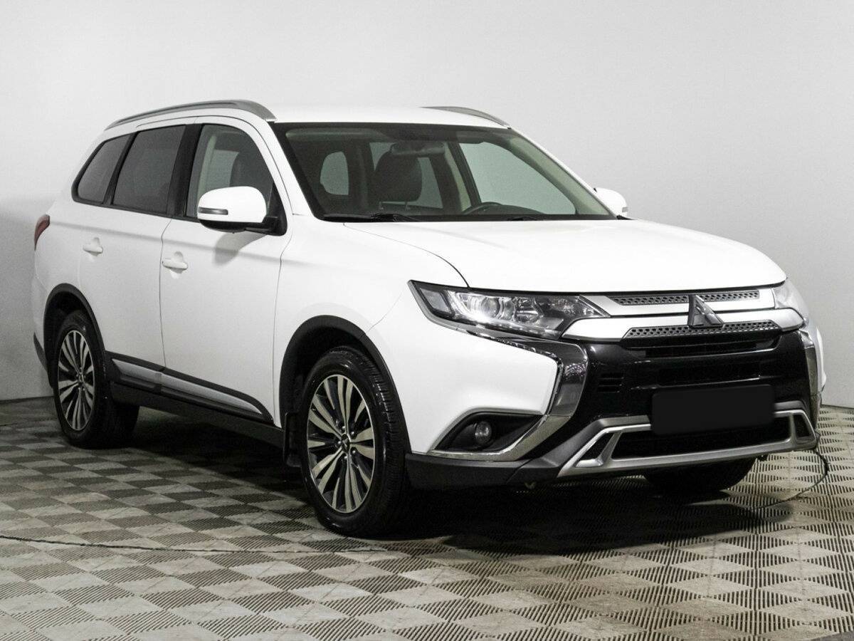 Mitsubishi Outlander, 2020 - фото №3