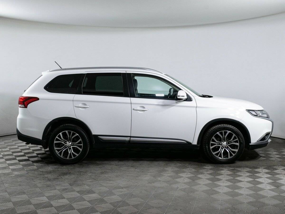 Mitsubishi Outlander, 2016 - фото №4