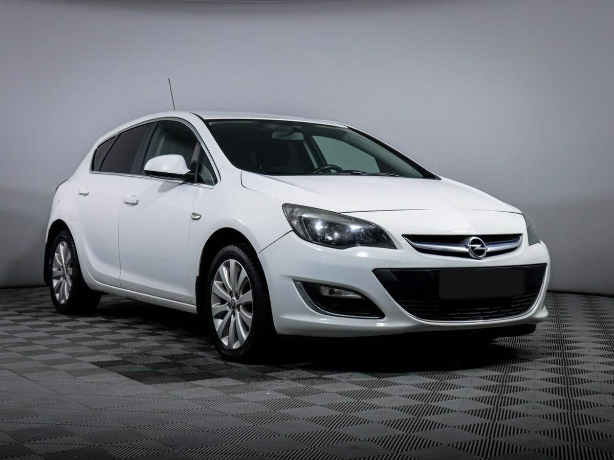 Opel Astra J Рестайлинг, 2014 - фото №3