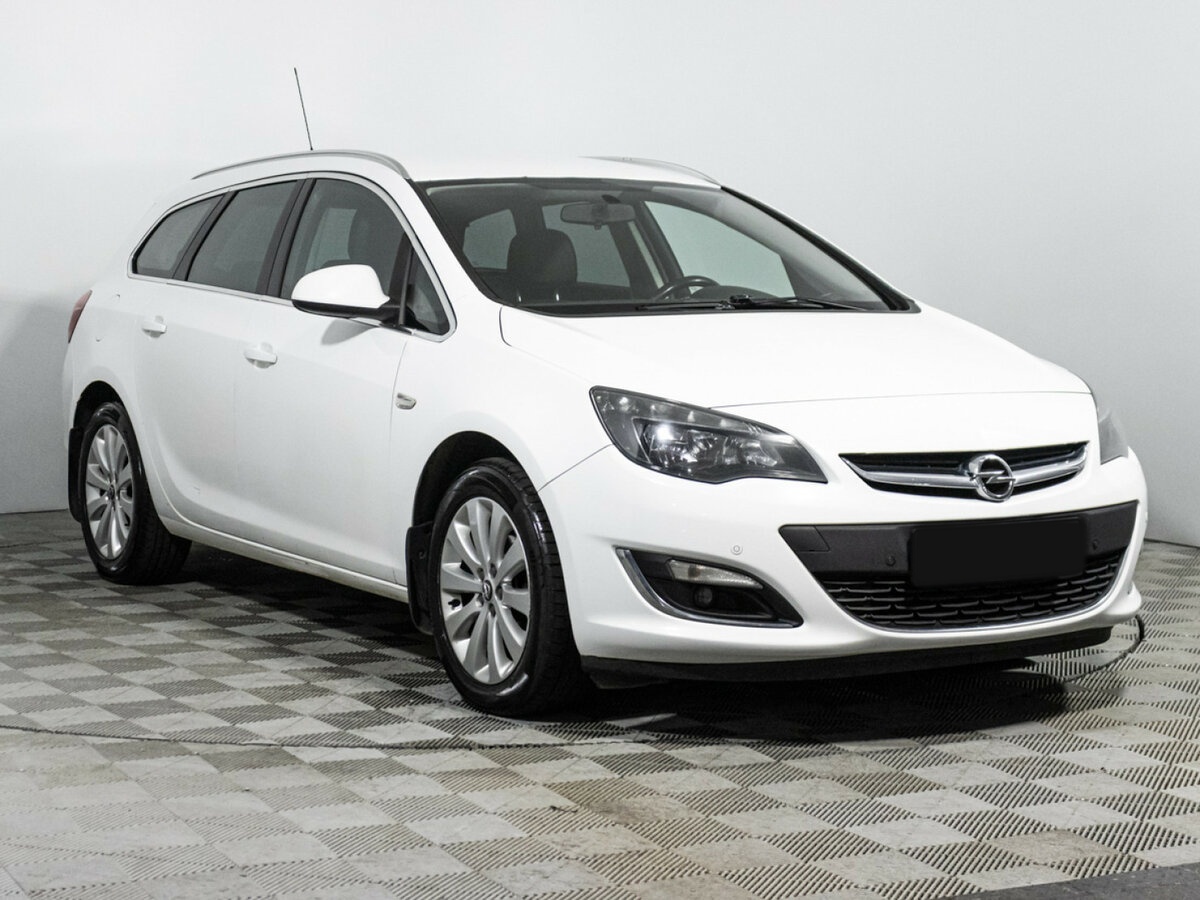 Opel Astra J Рестайлинг, 2014 - фото №3