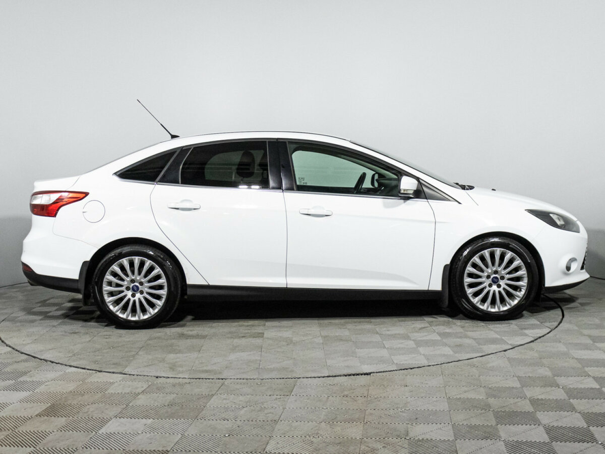 Ford Focus III, 2012 - фото №4