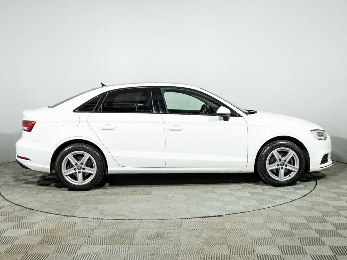 Audi A3 III (8V) Рестайлинг, 2018 - фото №4