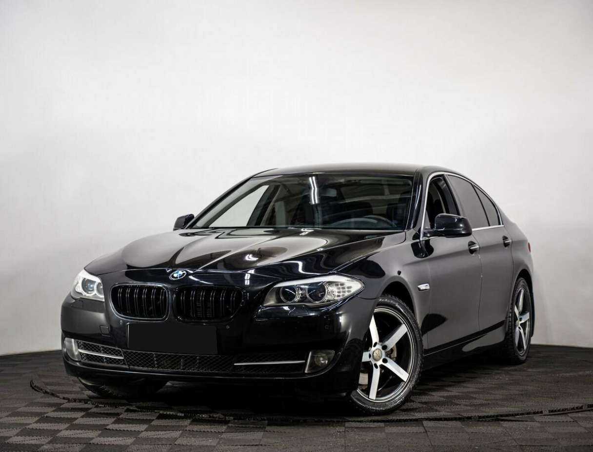BMW 5 серии 520i, 2013
