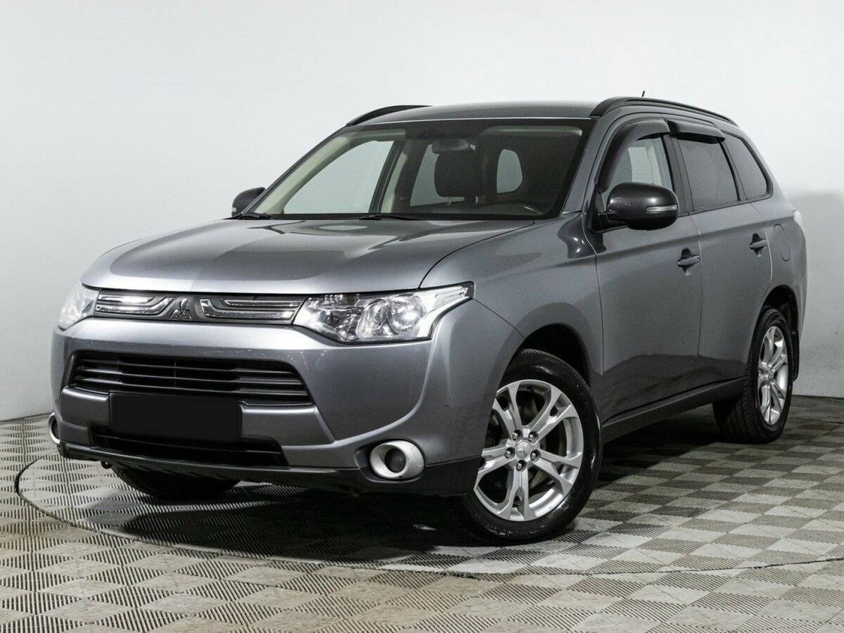 Mitsubishi Outlander, 2012